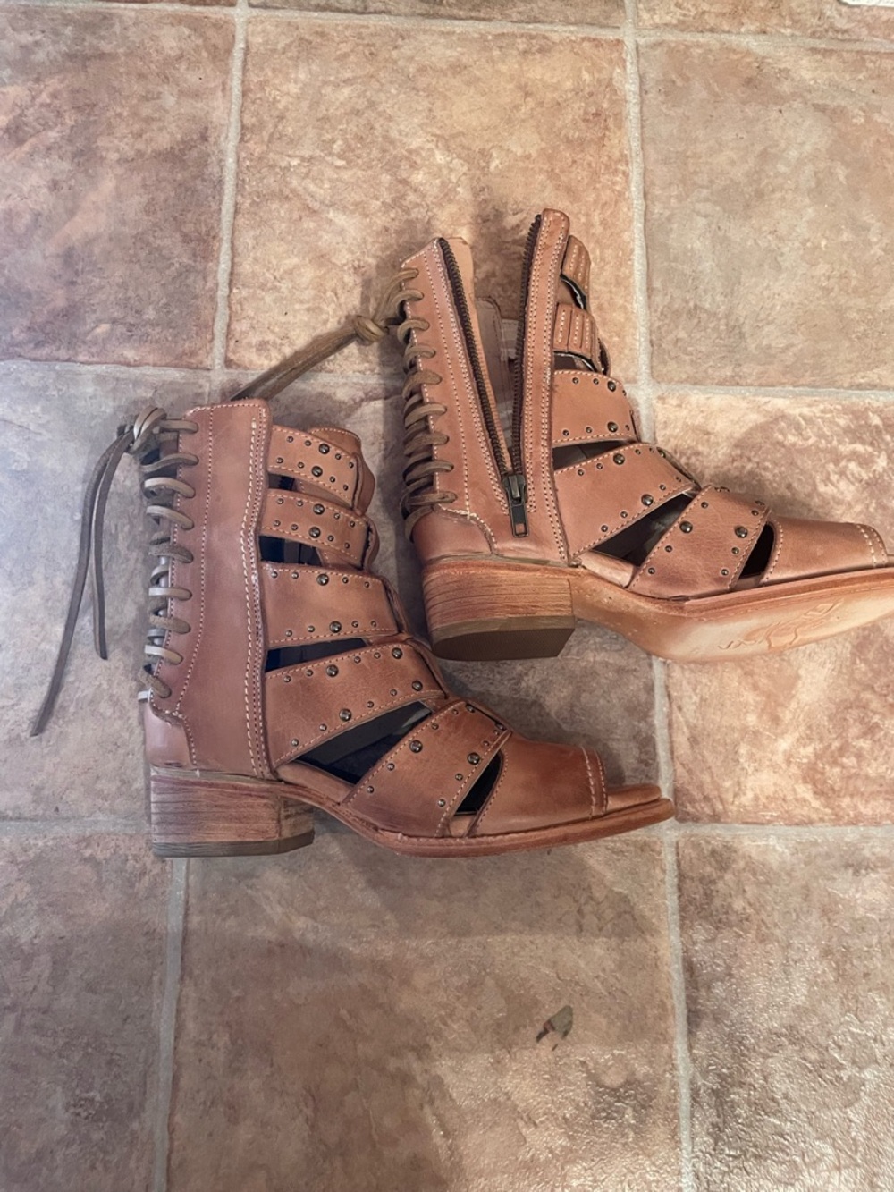 NWOT GHOST Boots by FREEBIRD  Sz 7 Natural - Picture 4 of 9